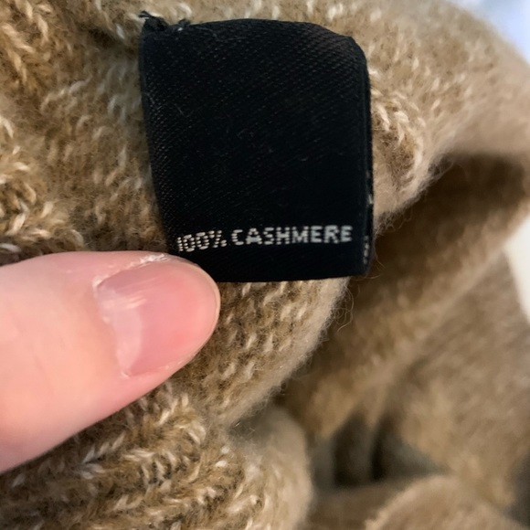 Sweater - Picture 2 of 4